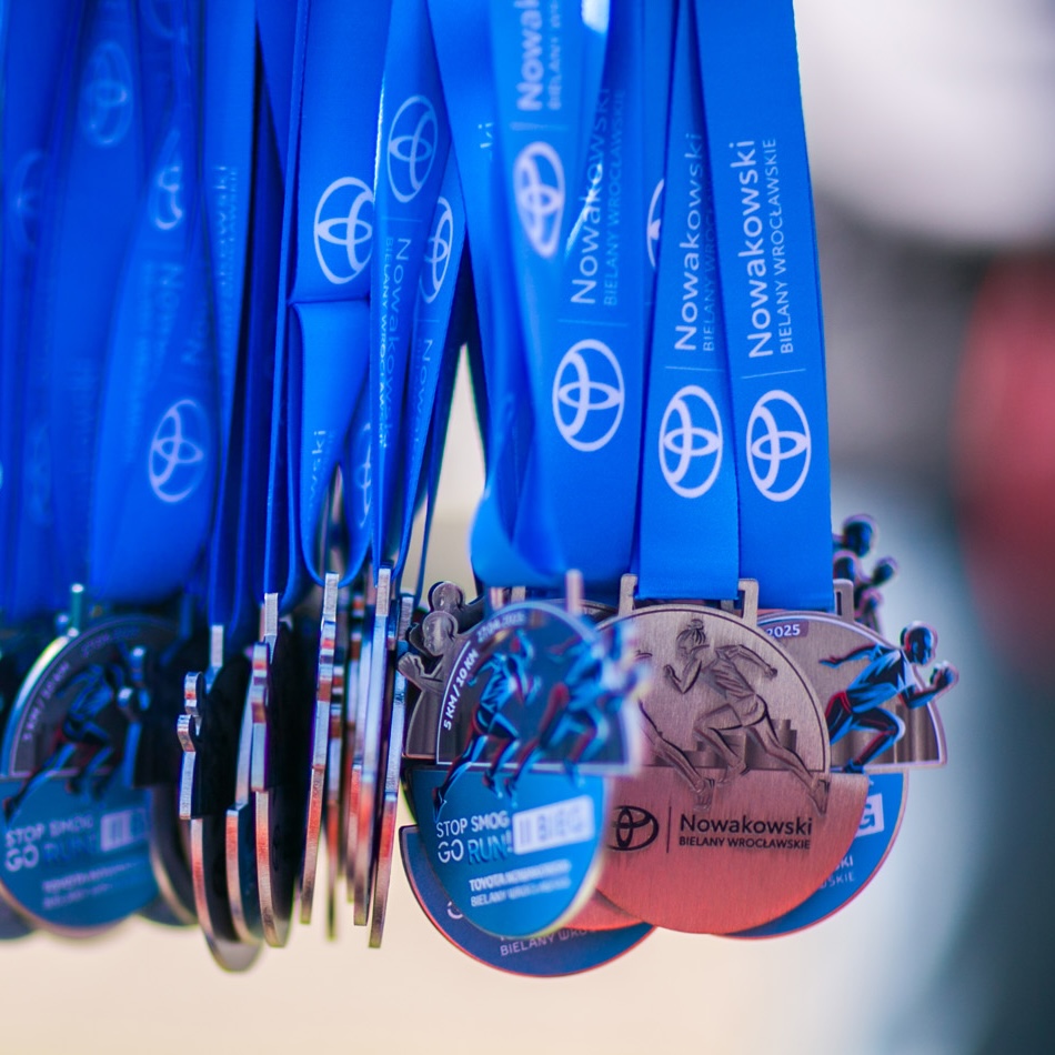 Rekomendacje i referencje od partnerów biznesowych, w tym Toyota Nowakowski, The Bridge oraz IT Corner.